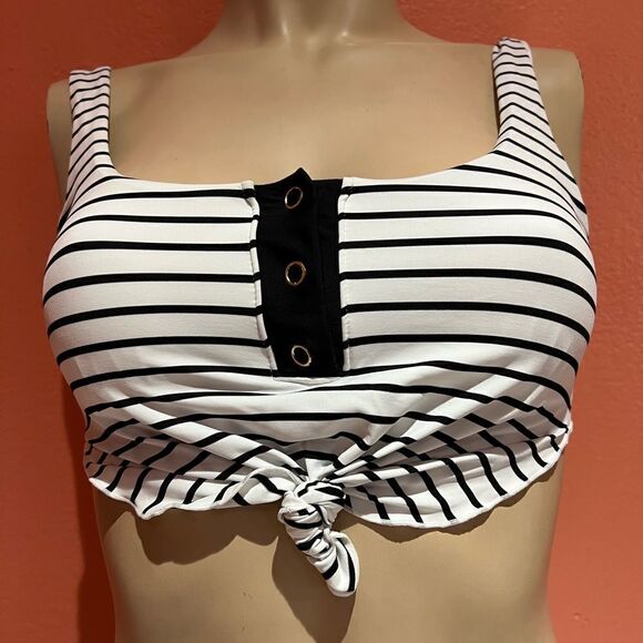 Beach bunny bikini set!! - Picture 3 of 6